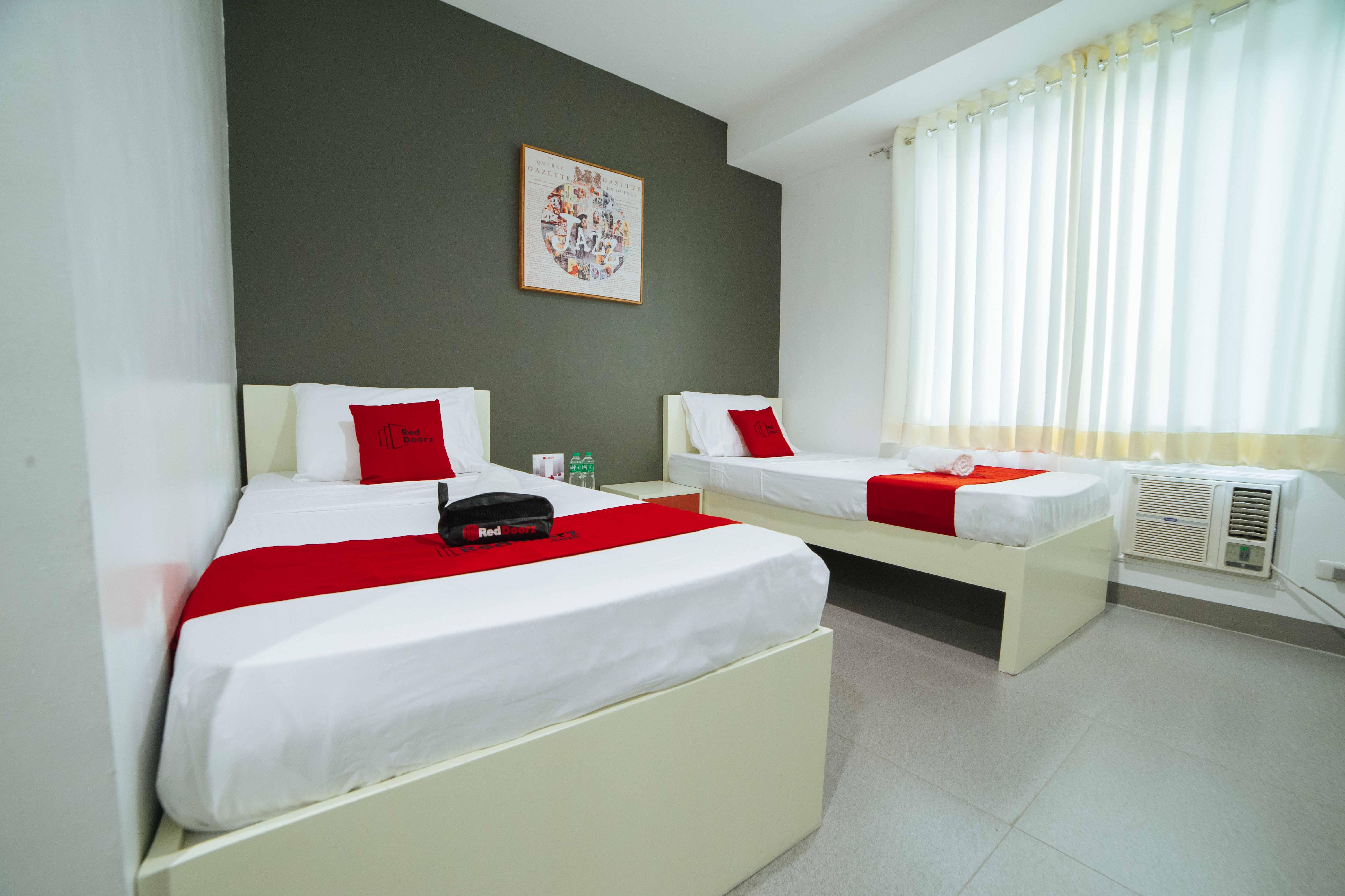 RedDoorz Plus @ Roxas Street Davao Zewnętrze zdjęcie